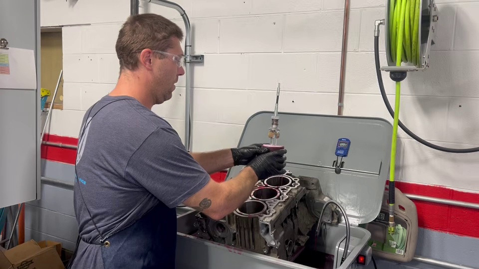 Gereedschap: Verstelbare cilinderboring-schrobgereedschap voor reiniging en ontglazing van LN Engineering - Afbeelding 2