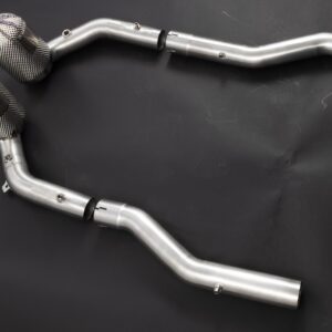 Uitlaat: Capristo downpipes met 250 cellen sportkatalysatoren en hittebescherming voor Ferrari Roma